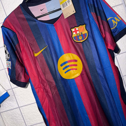 barcelona local 26/27 conjunto
