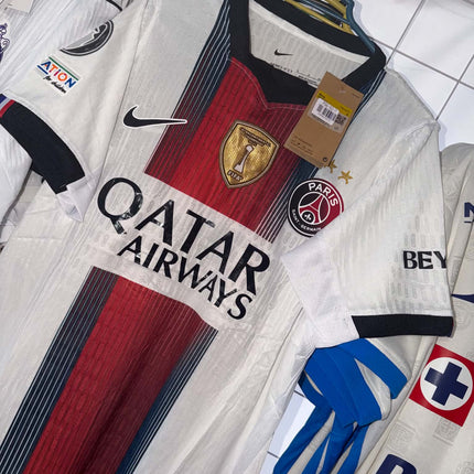 paris psg visitante 26/27 conjunto