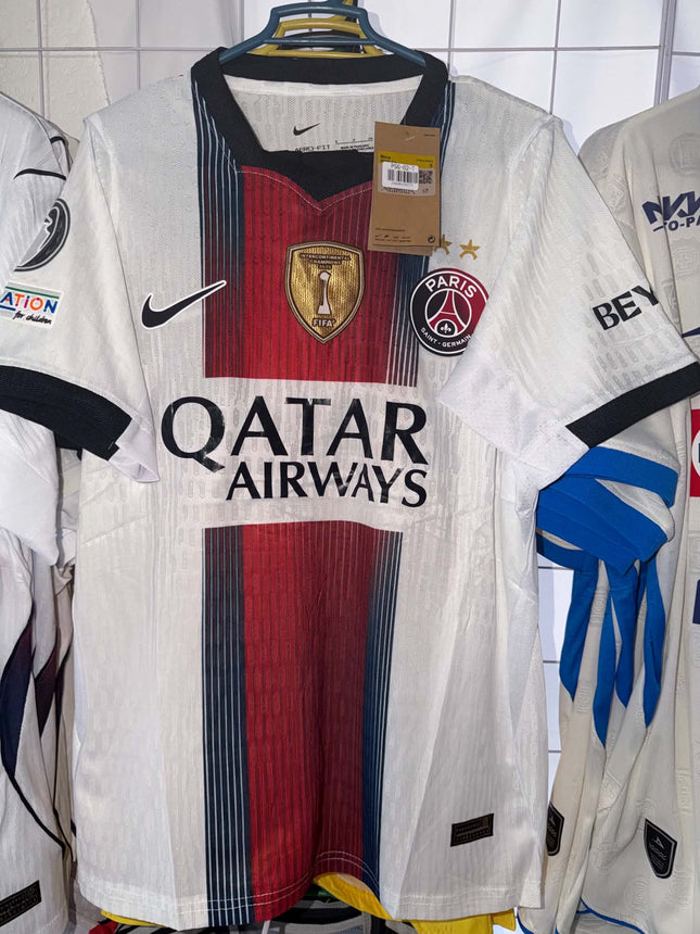 paris psg visitante 26/27 conjunto